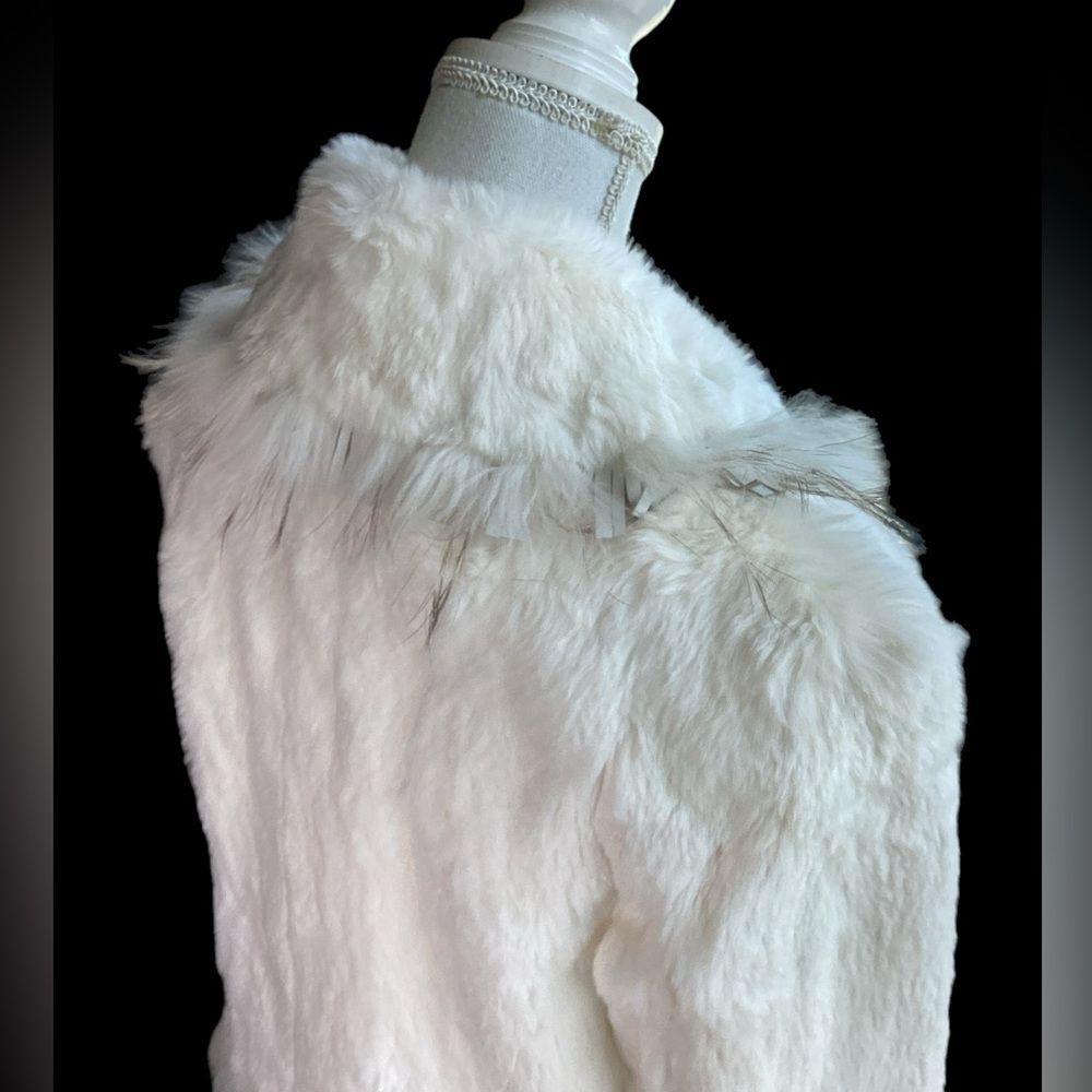 Elegant White Rabbit Fur Jacket - Picture 8 of 13